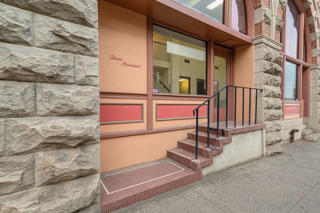 300 Fuller Avenue, Helena, MT 59601