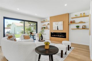 8400 Chimineas Avenue, Northridge, CA 91325