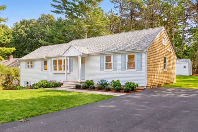 31 Jasons Ln, Barnstable, MA 02655