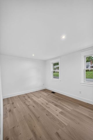 31 Jasons Ln, Barnstable, MA 02655