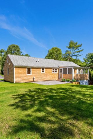 31 Jasons Ln, Barnstable, MA 02655