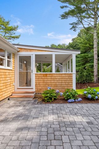 31 Jasons Ln, Barnstable, MA 02655