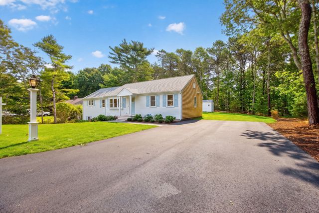 31 Jasons Ln, Barnstable, MA 02655