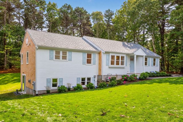 31 Jasons Ln, Barnstable, MA 02655