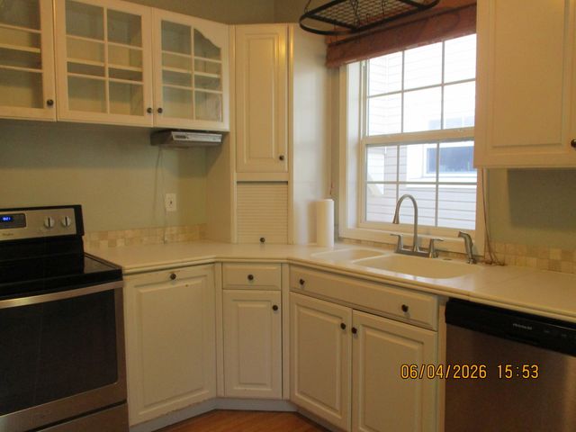 2624 LECLAIRE Street, Davenport, IA 52803