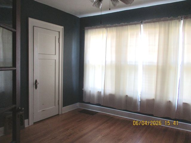 2624 LECLAIRE Street, Davenport, IA 52803