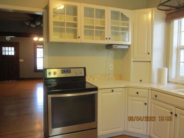 2624 LECLAIRE Street, Davenport, IA 52803