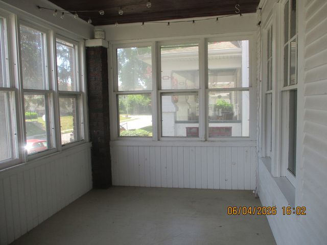 2624 LECLAIRE Street, Davenport, IA 52803