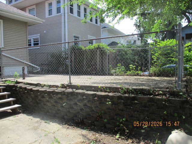 2624 LECLAIRE Street, Davenport, IA 52803
