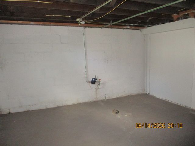 2624 LECLAIRE Street, Davenport, IA 52803