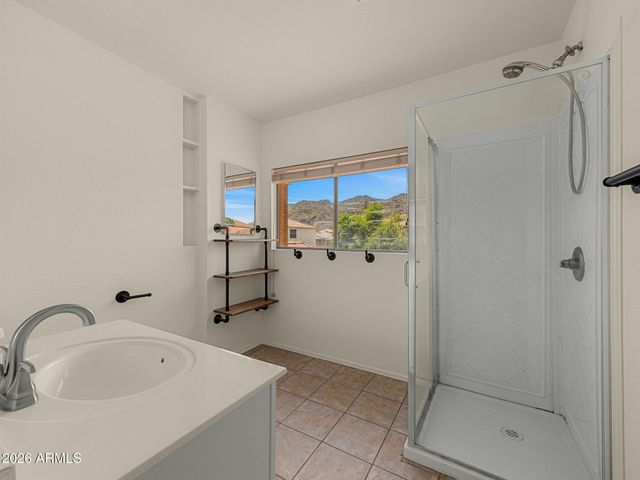 1226 E GWEN Street, Phoenix, AZ 85042