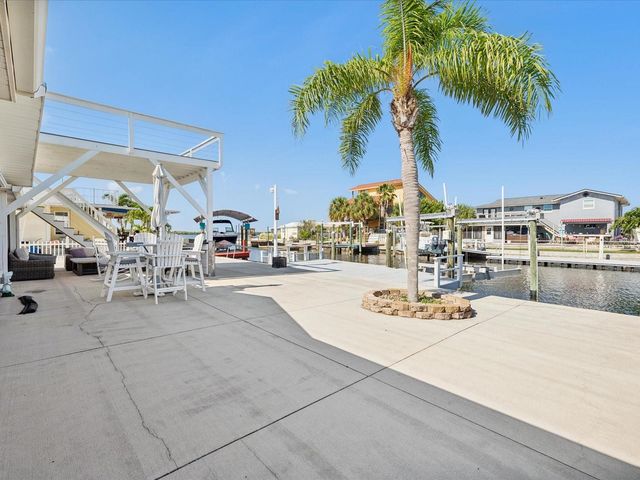 13521 VERONICA DRIVE, Hudson, FL 34667
