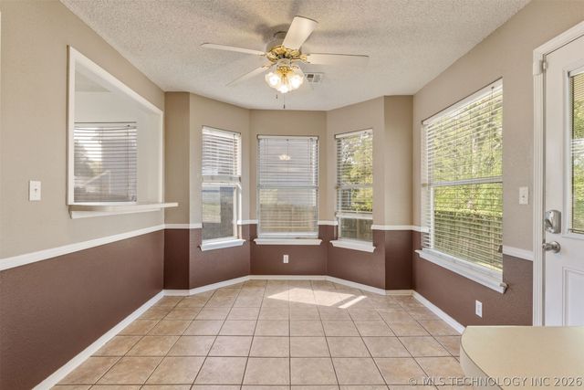 15934 S 294th East Avenue, Coweta, OK 74429