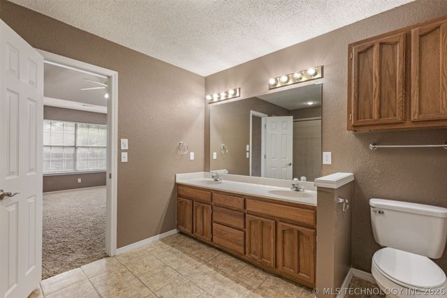 15934 S 294th East Avenue, Coweta, OK 74429