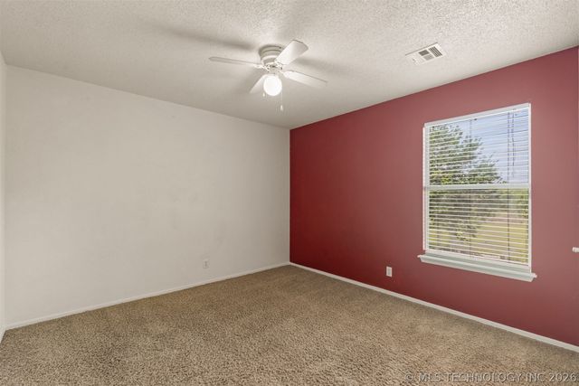 15934 S 294th East Avenue, Coweta, OK 74429