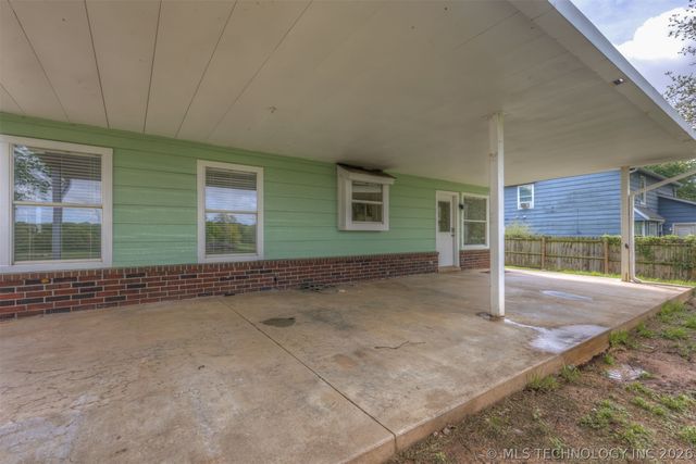 15934 S 294th East Avenue, Coweta, OK 74429