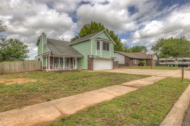 15934 S 294th East Avenue, Coweta, OK 74429