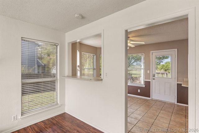 15934 S 294th East Avenue, Coweta, OK 74429