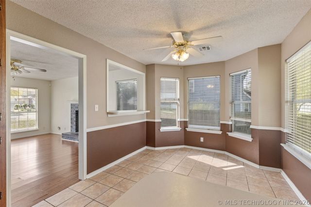 15934 S 294th East Avenue, Coweta, OK 74429
