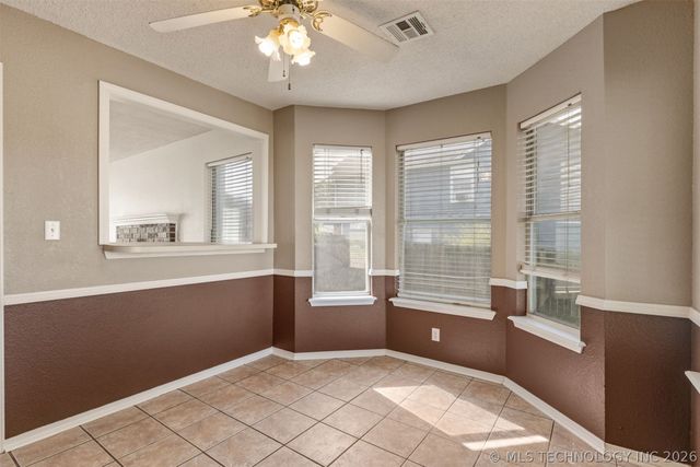 15934 S 294th East Avenue, Coweta, OK 74429