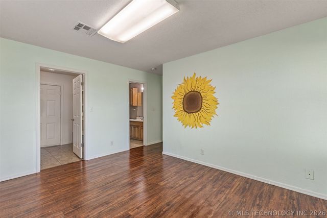 15934 S 294th East Avenue, Coweta, OK 74429