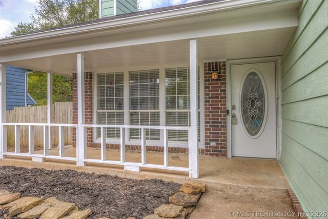 15934 S 294th East Avenue, Coweta, OK 74429