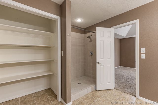 15934 S 294th East Avenue, Coweta, OK 74429