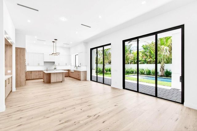 354 Leigh Road, West Palm Beach, FL 33405