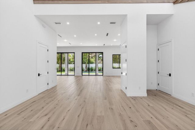 354 Leigh Road, West Palm Beach, FL 33405