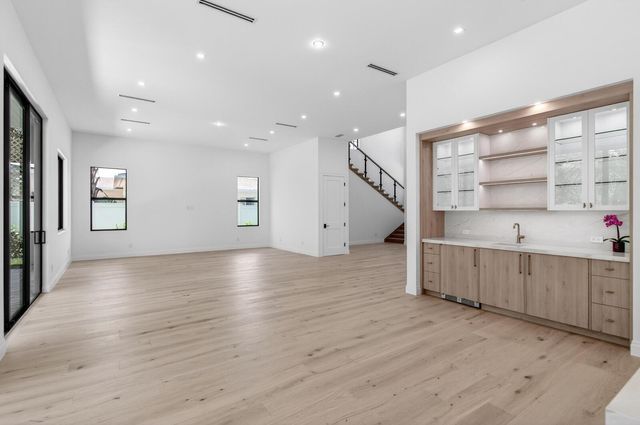 354 Leigh Road, West Palm Beach, FL 33405