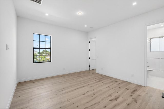 354 Leigh Road, West Palm Beach, FL 33405