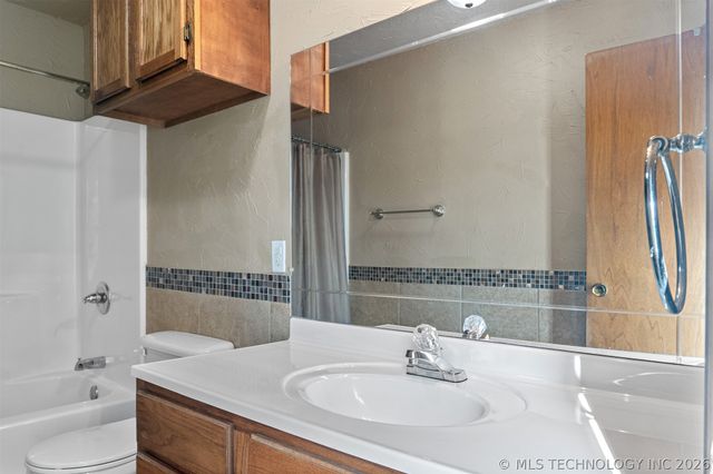 365 Tandy Walker, Durant, OK 74701