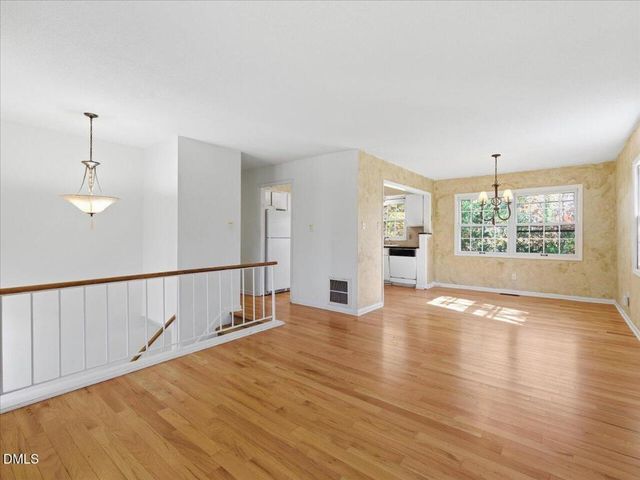 806 Oakley Court, Cary, NC 27511