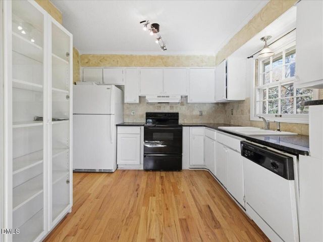 806 Oakley Court, Cary, NC 27511