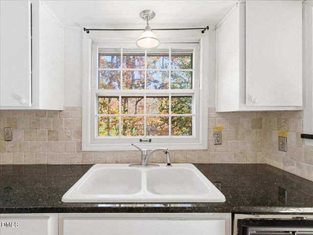 806 Oakley Court, Cary, NC 27511