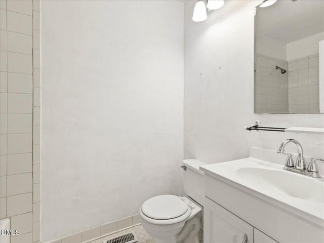 806 Oakley Court, Cary, NC 27511