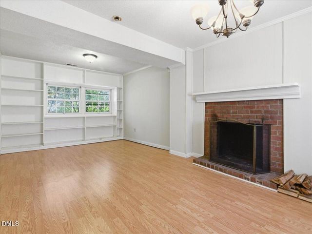 806 Oakley Court, Cary, NC 27511