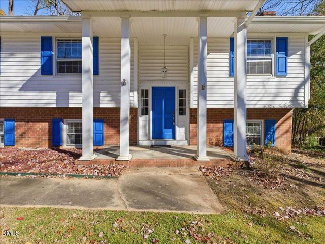 806 Oakley Court, Cary, NC 27511