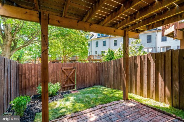 3009 HERITAGE SPRINGS CT, Alexandria, VA 22306