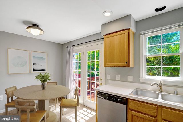 3009 HERITAGE SPRINGS CT, Alexandria, VA 22306