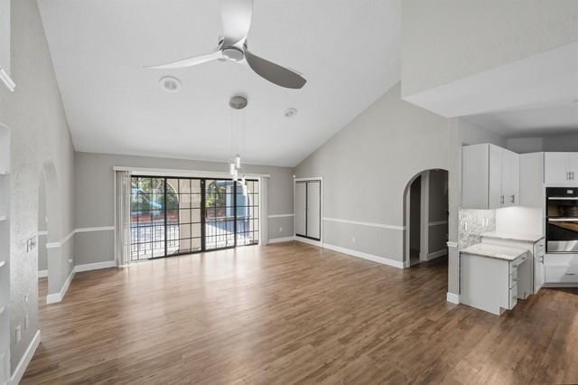 1157 SW Mirror Lake Cove, Port St. Lucie, FL 34986