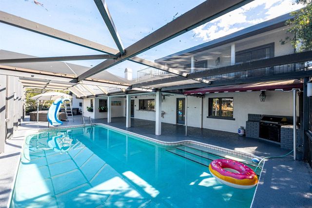 1157 SW Mirror Lake Cove, Port St. Lucie, FL 34986