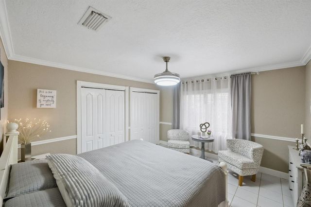 1157 SW Mirror Lake Cove, Port St. Lucie, FL 34986