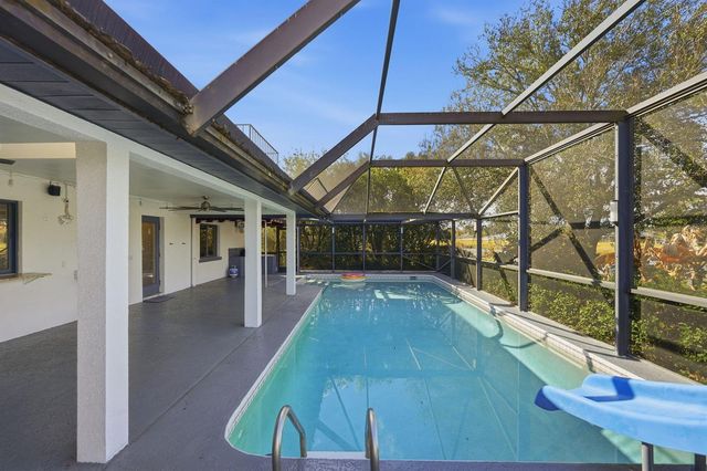 1157 SW Mirror Lake Cove, Port St. Lucie, FL 34986