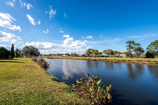 1157 SW Mirror Lake Cove, Port St. Lucie, FL 34986