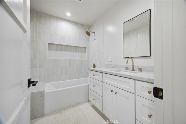 8802 S Wilton Place, Los Angeles, CA 90047