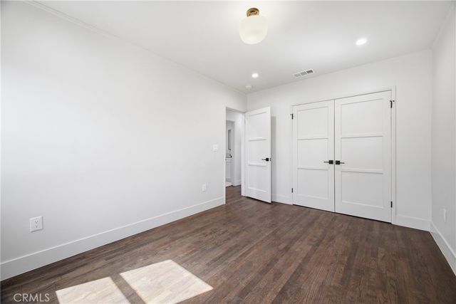 8802 S Wilton Place, Los Angeles, CA 90047