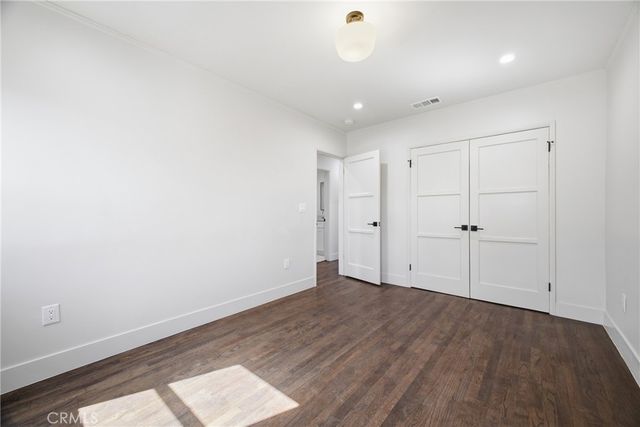8802 S Wilton Place, Los Angeles, CA 90047