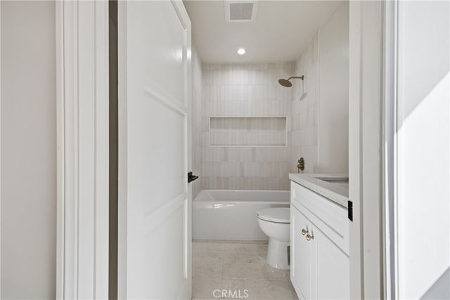 8802 S Wilton Place, Los Angeles, CA 90047