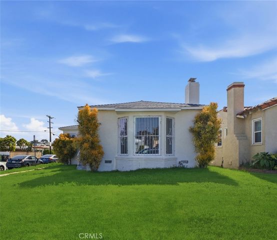 8802 S Wilton Place, Los Angeles, CA 90047